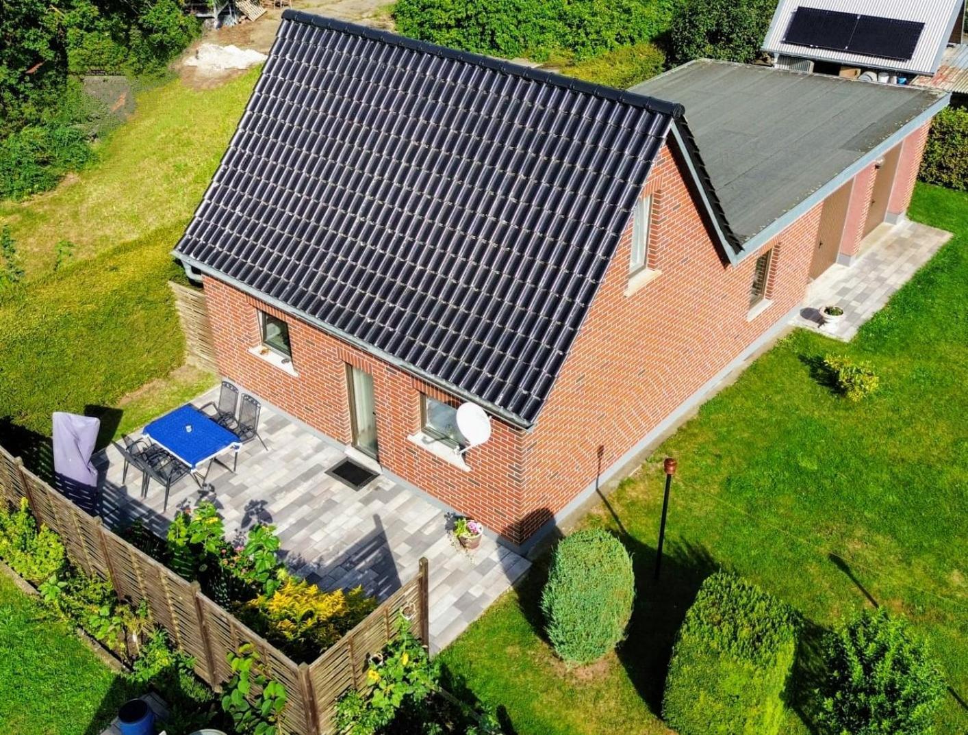 Haeuschen Im Gruenen Villa Jornstorf Exterior photo