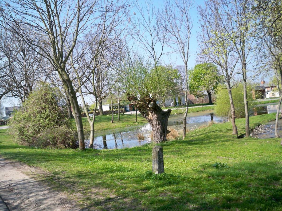 Haeuschen Im Gruenen Villa Jornstorf Exterior photo